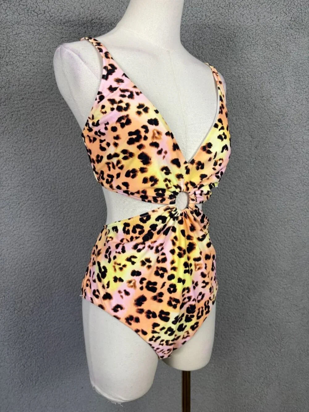 Bar III Leopard Print Monokini One-Piece Ring Detail Swimsuit Multi Size Lg NWT.